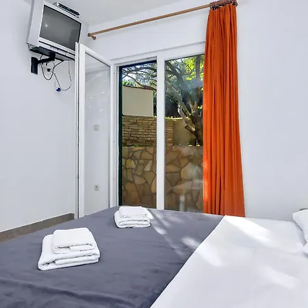 Apartment Rubin-2 By Interhome